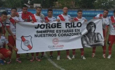 Emotivo homenaje a Jorge Rilo en el partido entre Luján y San Telmo