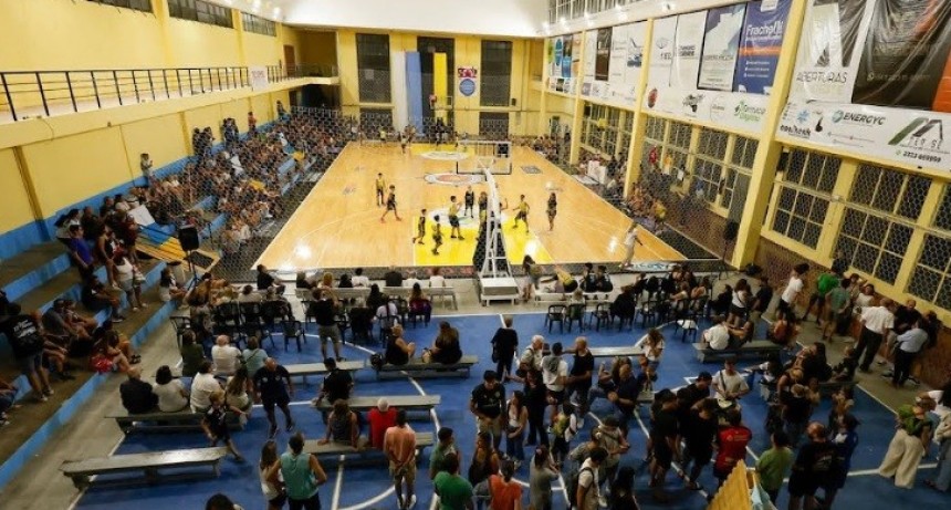 El Timón inauguró su espectacular cancha de básquet