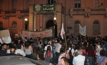 Docentes autoconvocados y sindicatos: por la defensa de la educación pública