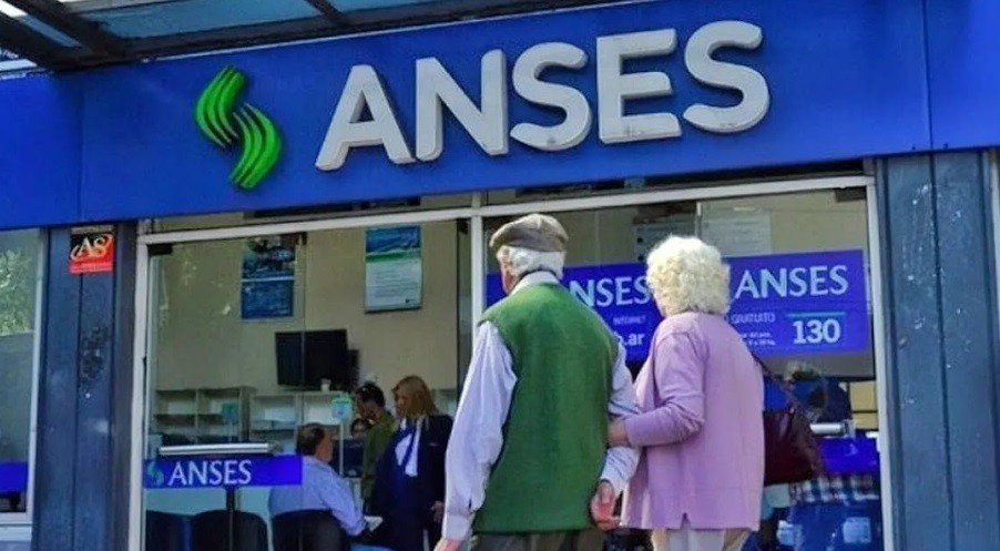 "Si se aplicara la f&oacute;rmula jubilatoria de CFK, la m&iacute;nima estar&iacute;a en 630 mil pesos"