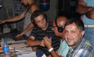 Este sábado, el boxeo profesional se vive en el aire de la radio