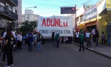 Movilización en el centro de la ciudad en el marco del Paro Nacional