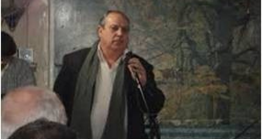 "Están destruyendo al sistema democrático"
