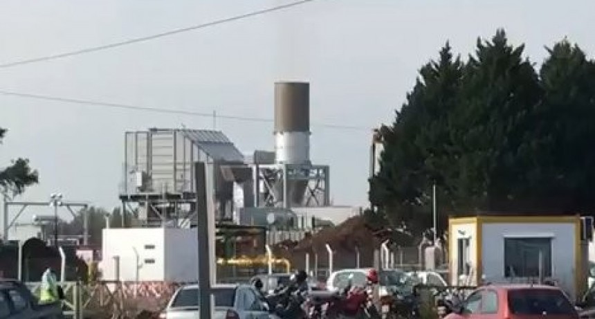 "La termoeléctrica hace pruebas sin ningún control"