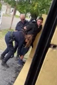 Un repositor redujo a un chorro en un autoservicio