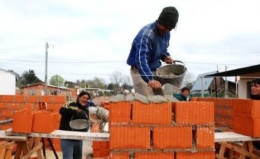 Barrios populares consiguen reconocimiento legal en todo el país