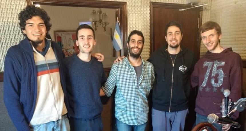 Mùsica, teatro, humor y radio