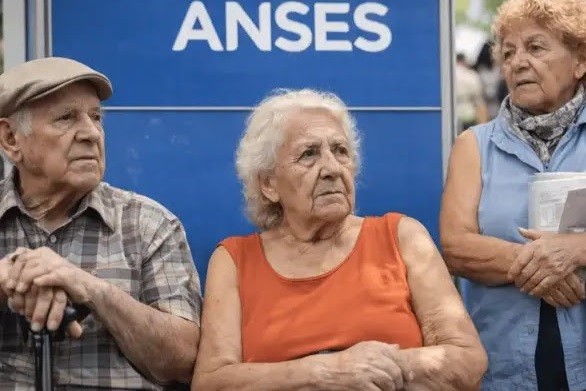 Jubilados: fechas de cobro, aguinaldo y poder adquisitivo