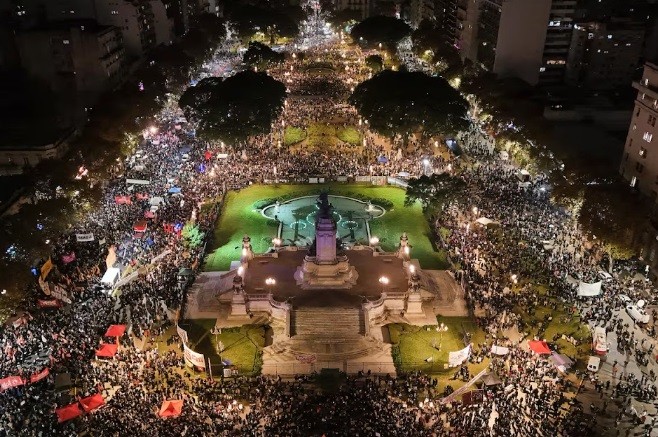 Multitudinarias convocatorias por NI UNA MENOS