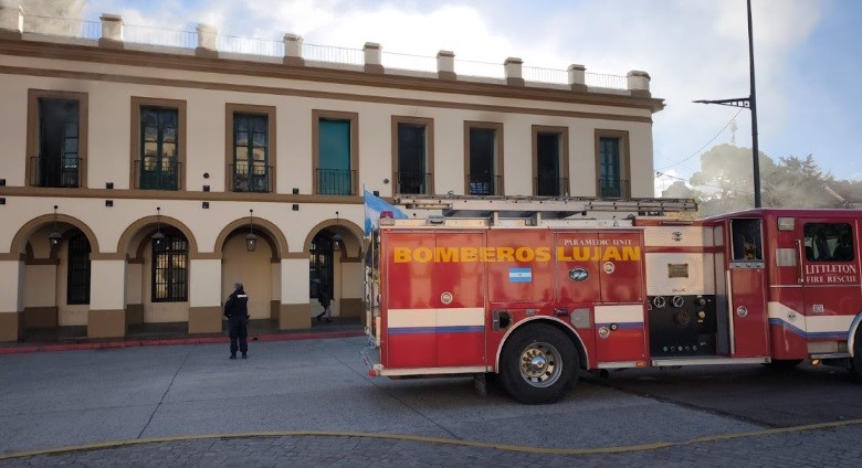 Riesgo de derrumbe tras el incendio en el Museo Udaondo