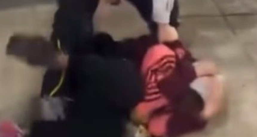 Menor acusado de robo fue golpeado en la vía pública