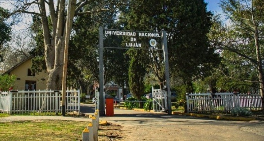 La lucha universitaria le dobl&oacute; parcialmente el brazo a Milei