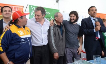 Convenio por tierra y vivienda para familias que sufren inundaciones y beneficiarios del PROCREAR