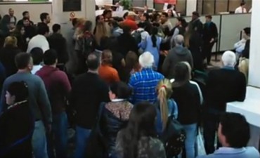 Incidentes en el Banco Provincia: “La policía no actuó de forma mucho más agresiva por como respondieron los vecinos”.