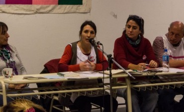 Ivana Muzzolón: "Los trabajadores que se organizan y reclaman están siendo reprimidos por el Estado"