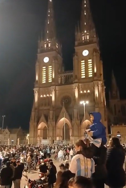 Infarto, ACV, peleas y una ambulancia atacada
