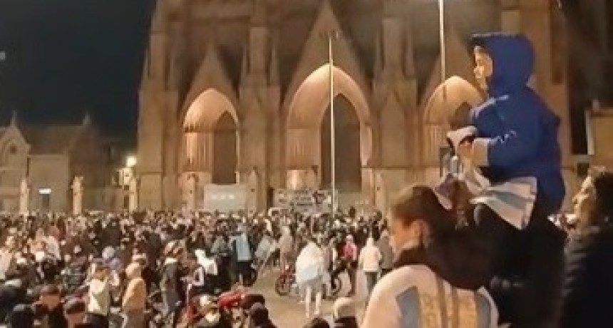 Infarto, ACV, peleas y una ambulancia atacada