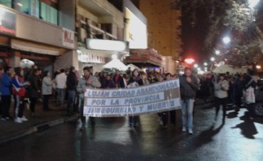 Vecinos marcharon pidiendo justicia por Agustin Cantello