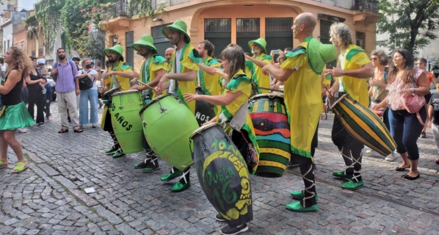 Organizan el primer desfile de candombe en Jáuregui