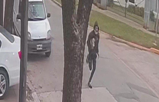  Delincuentes le arrebataron la cartera a una comerciante