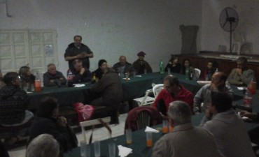 Oscar Luciani se reunió con vecinos de Cortínez