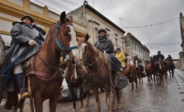 Llegan los primeros peregrinos a caballos