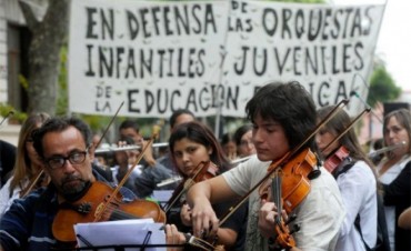 Con incertidumbre continua Coros y Orquestas del Bicentenario