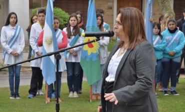 Actos en conmemoración por el Día del Maestro