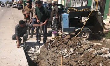 Reparación de caño maestro en Carlos Pellegrini