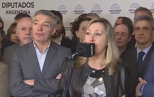 "El gobierno mantiene un n&uacute;cleo duro de 25 o 30 por ciento, pero eso tambi&eacute;n cay&oacute;"