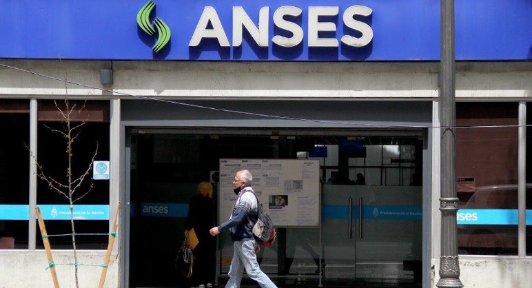  La jubilaci&oacute;n (con bono congelado) sigue abajo de 500 mil pesos