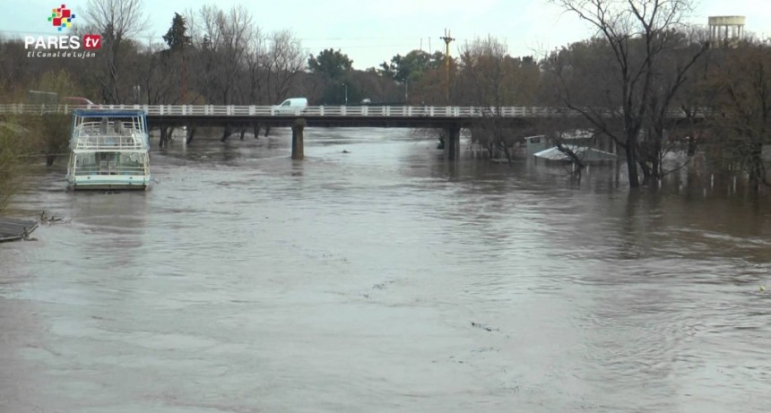 Ya trabajan en ensanche y canalización del río