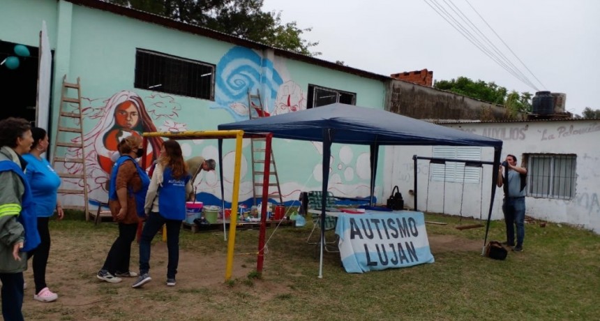 Autismo Luján cerró el Mes de la Inclusión con la creación de un mural