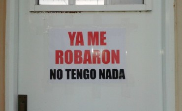 Tres delincuentes redujeron a una familia y desvalijaron su casa
