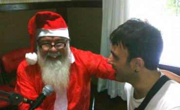 Papa Noel visitó Radio Ciudad de Luján
