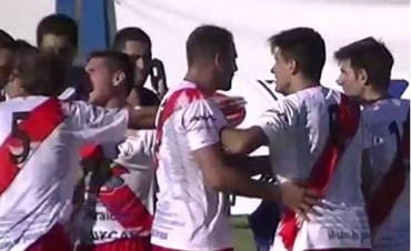 Elías Mendoza: "Hay muchas cosas que me faltan aprender, eso te lo da la experiencia y los partidos"
